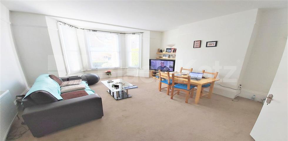 			3 Bedroom, 1 bath, 1 reception Flat			 Windsor Road , EALING BROADWAY 